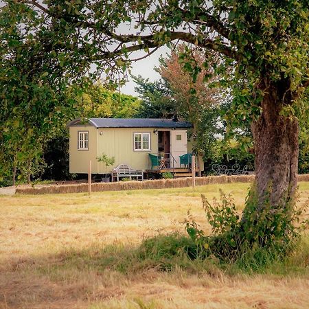 The Abberton Shepherds Hut Evesham Zewnętrze zdjęcie