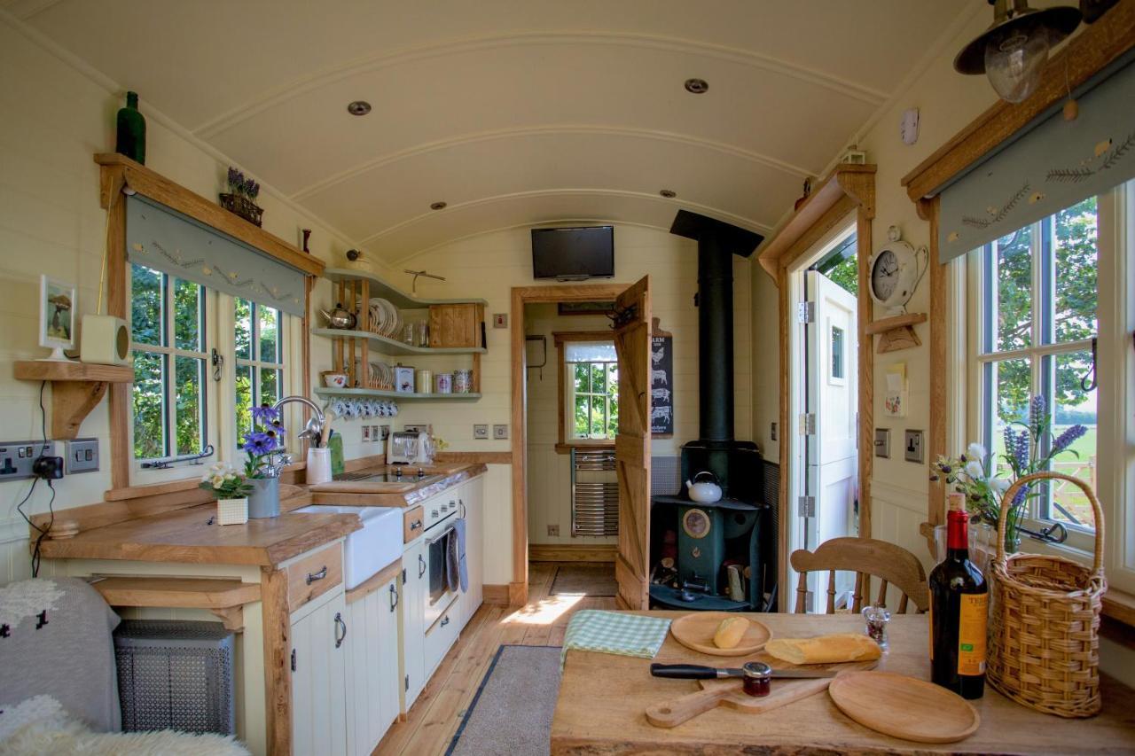 The Abberton Shepherds Hut Evesham Zewnętrze zdjęcie